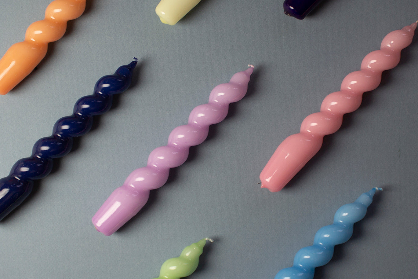 6 WAVY CANDLES