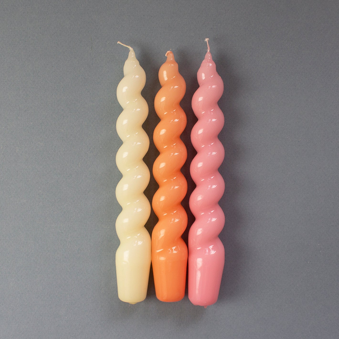 3 WAVY CANDLES - choose 3 colors