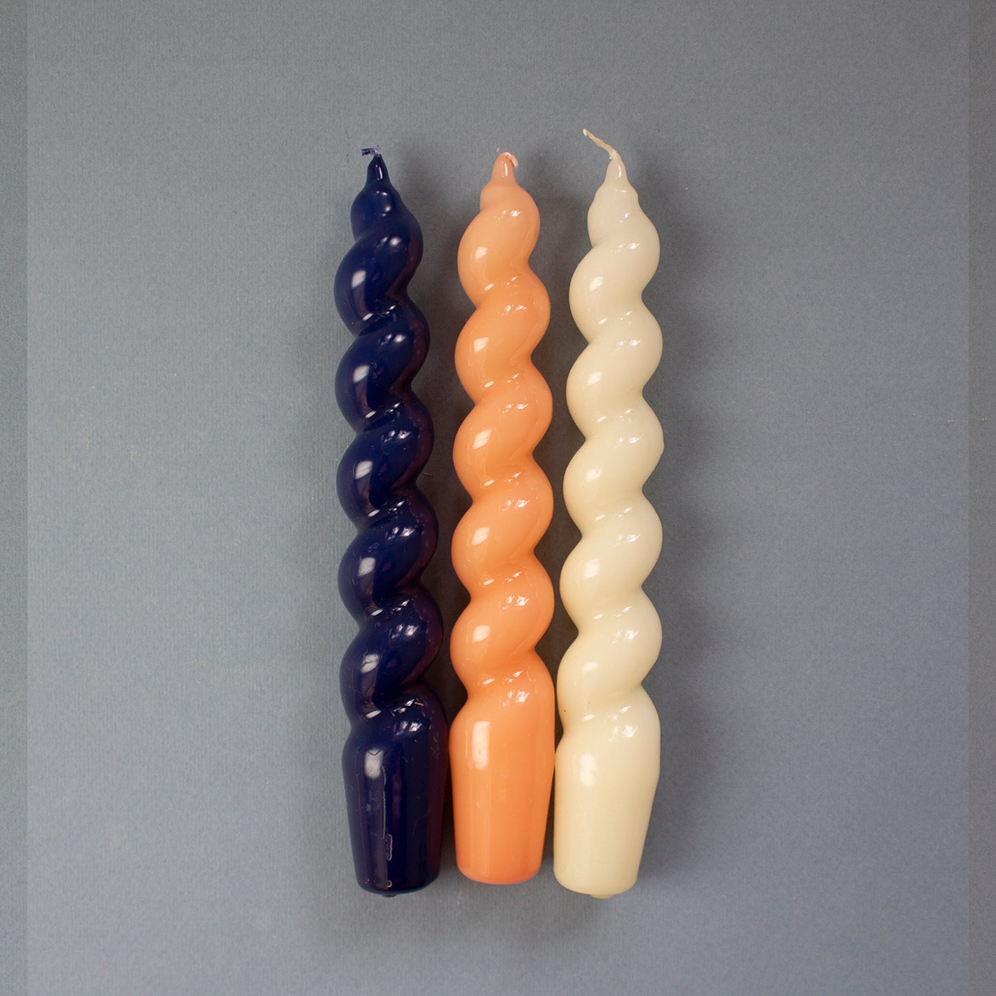 3 WAVY CANDLES - choose 3 colors