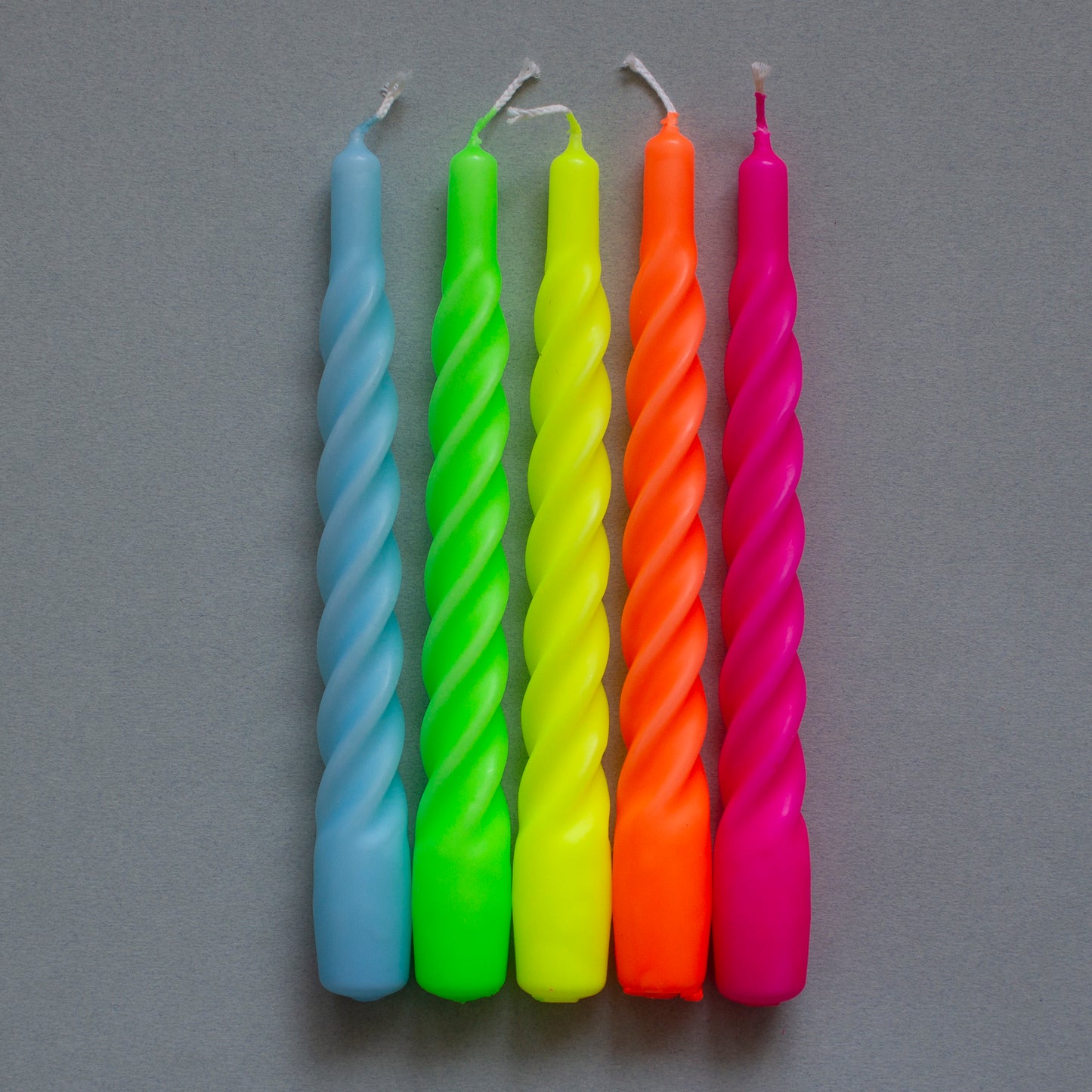 5 TWISTED NEON CANDLES