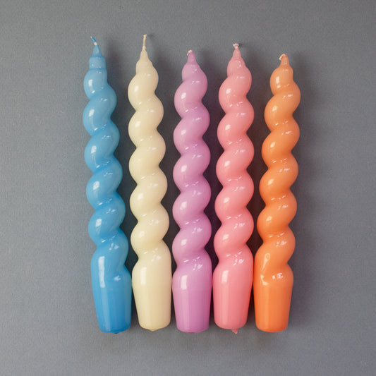 5 WAVY CANDLES