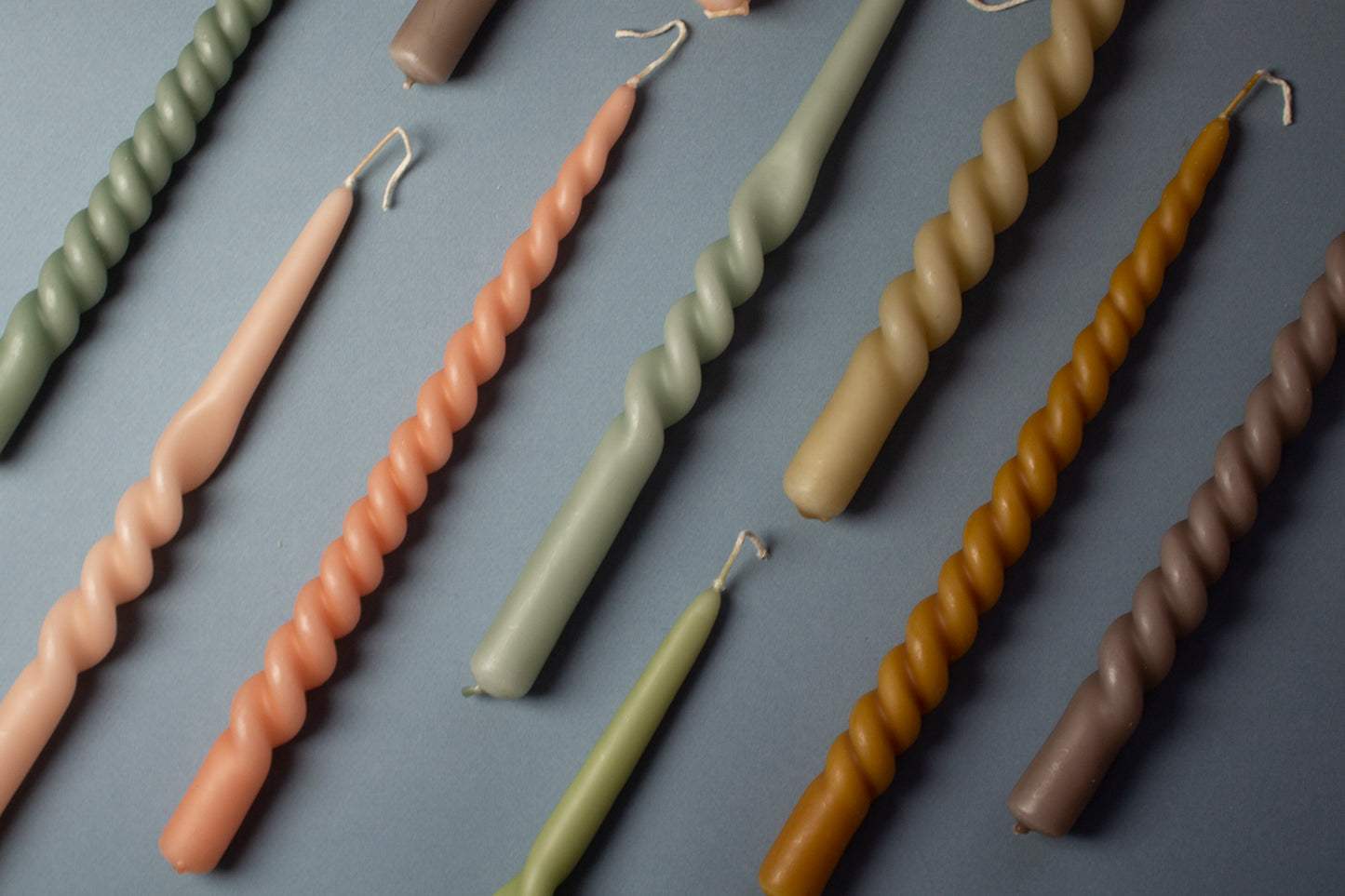 1 HANDMADE TWISTED CANDLE - choose color